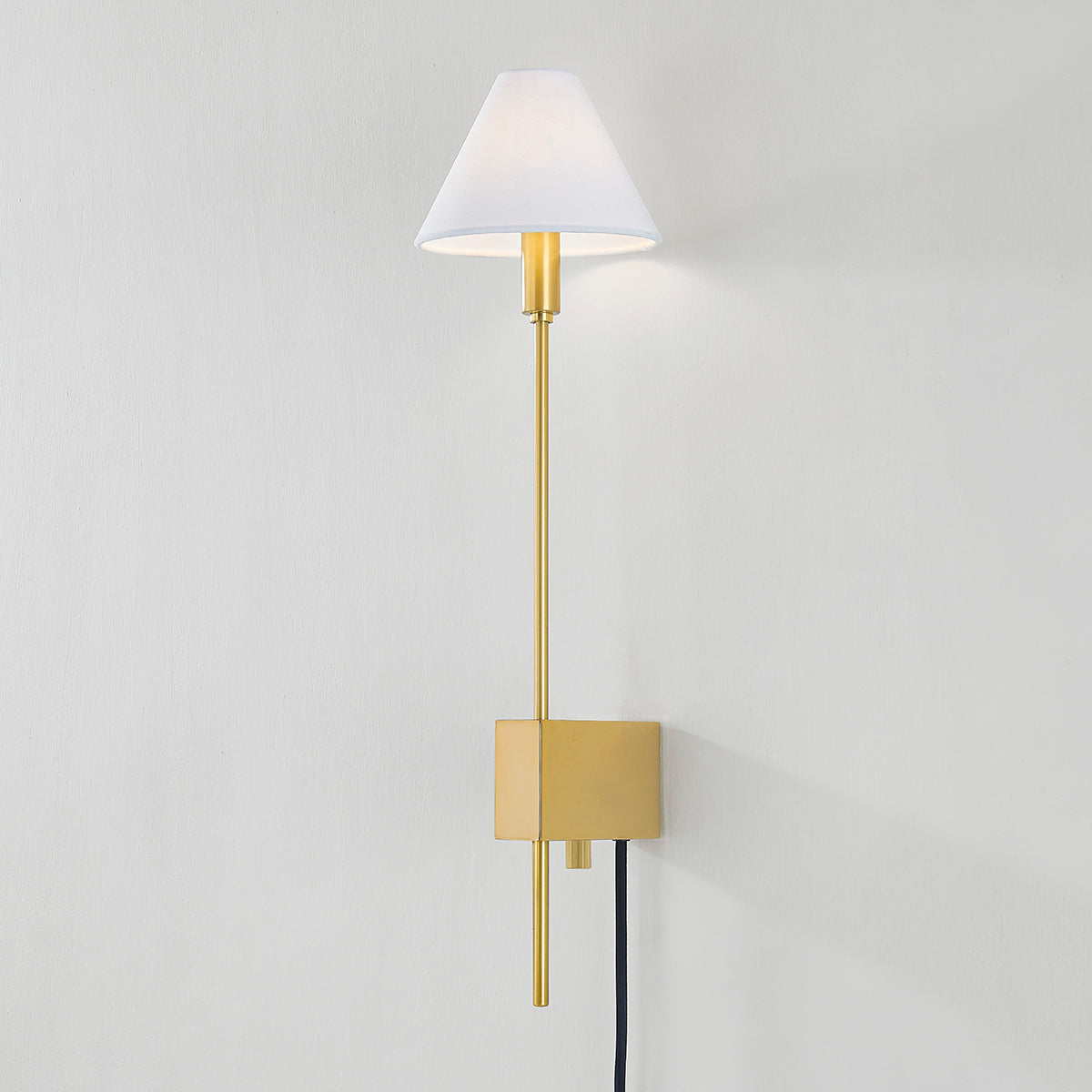 Hudson Valley Teaneck Plug-In Wall Sconce in Aged Brass, alternate view 2