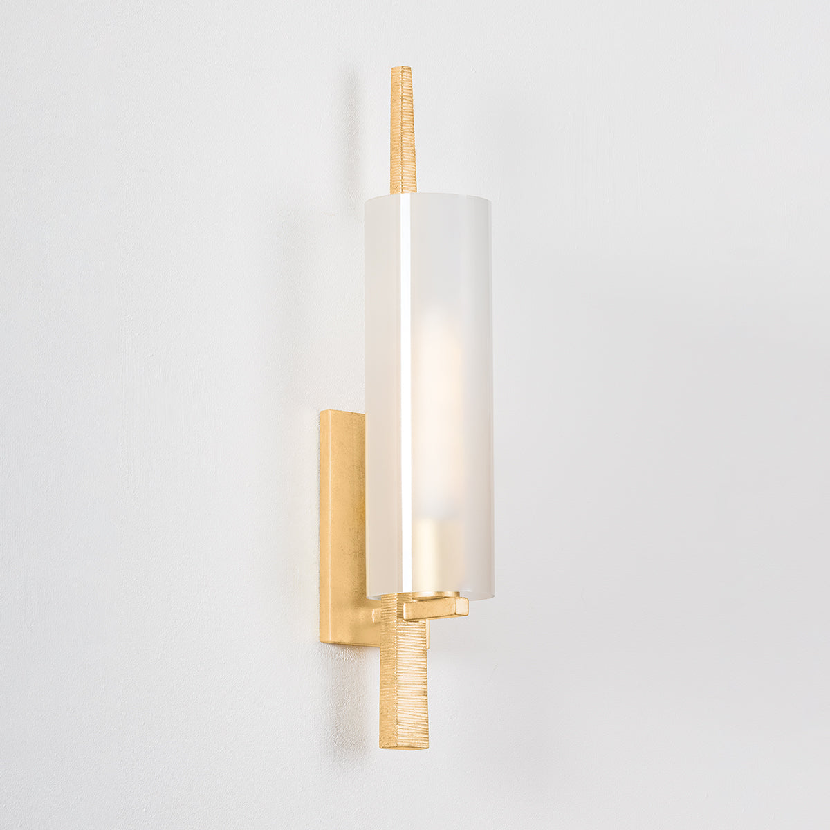 Hudson Valley Vineland Wall Sconce in Vintage Gold Leaf, alternate view 1