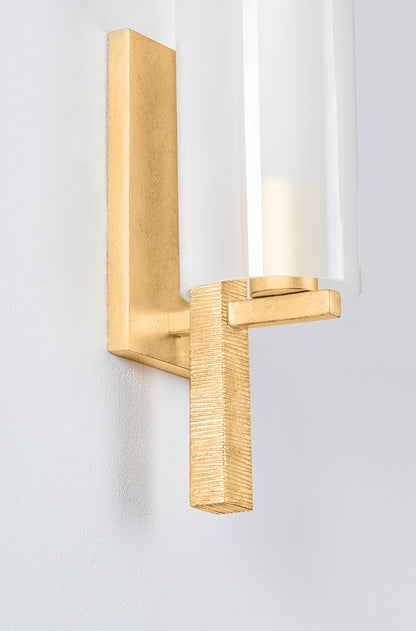 Hudson Valley Vineland Wall Sconce in Vintage Gold Leaf, room setting 4
