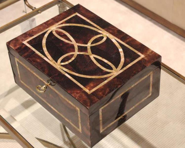 Maitland-Smith Loop Box, Brown, Polished Brass, 13W (8124-11 YUU906TQ7J)