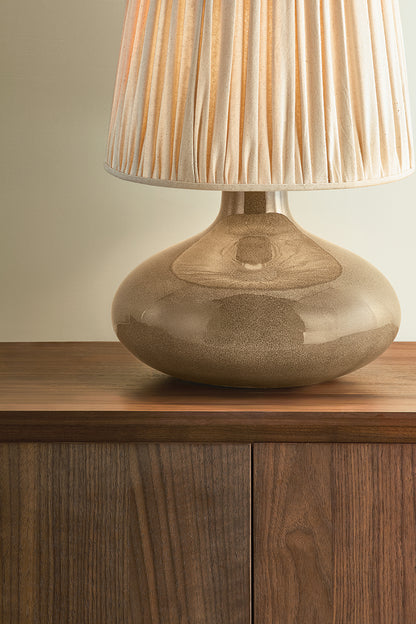 Mitzi by Hudson Valley Lighting Clementine Table Lamp in Aged Brass / Ceramic Mocha Luce, detail view 4