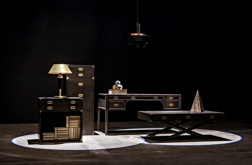 Noir Blau Table Lamp