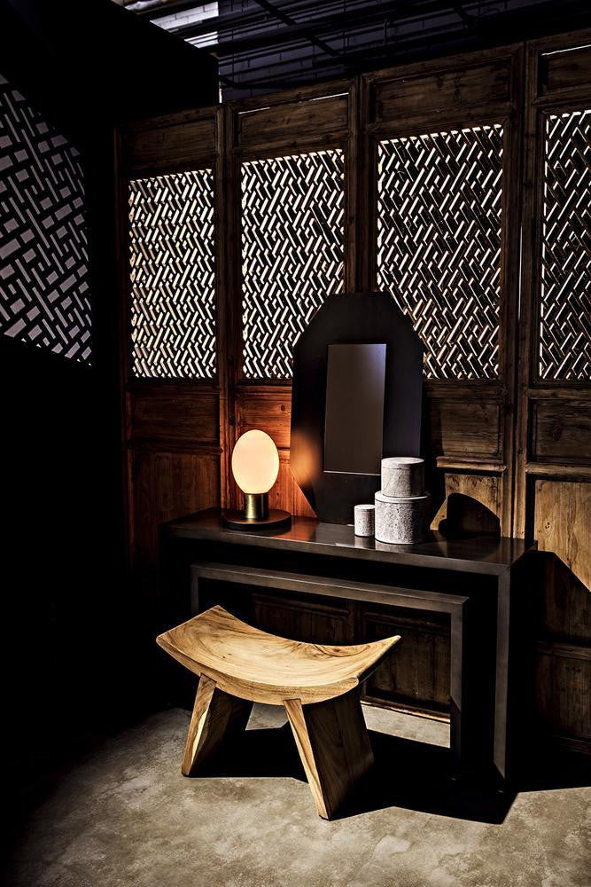 Noir Caine Console Pale