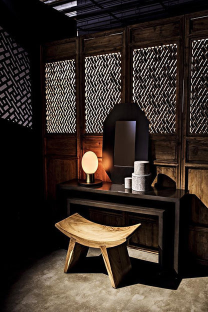 Noir Caine Console Pale