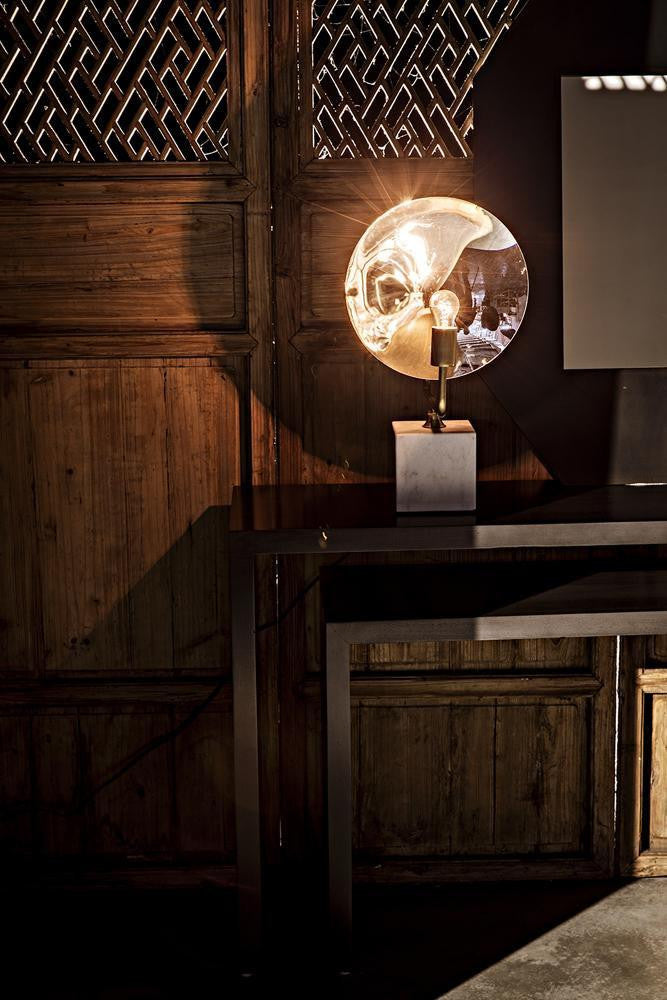 Noir Caine Console Pale