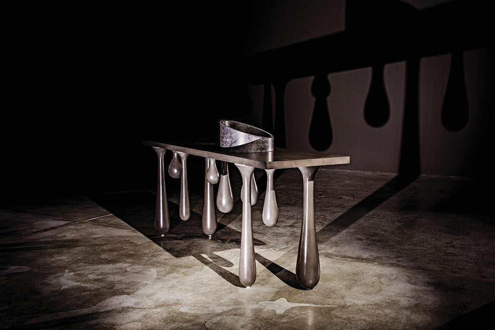 Noir Drop Console Pale