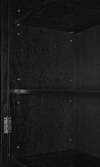 Noir Noho Hutch