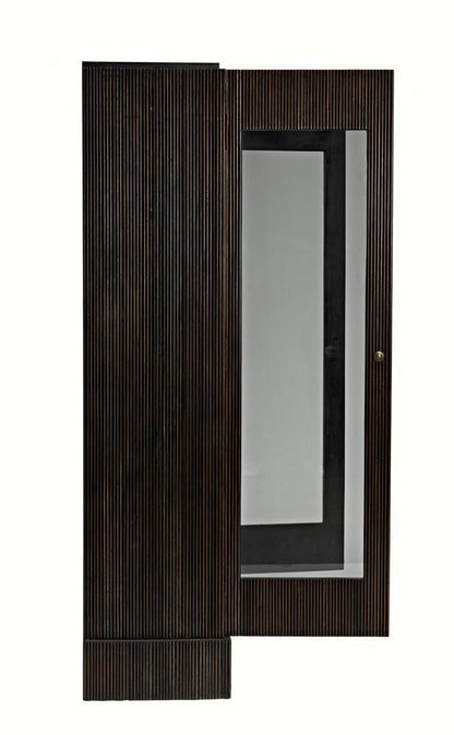 Noir Noho Hutch