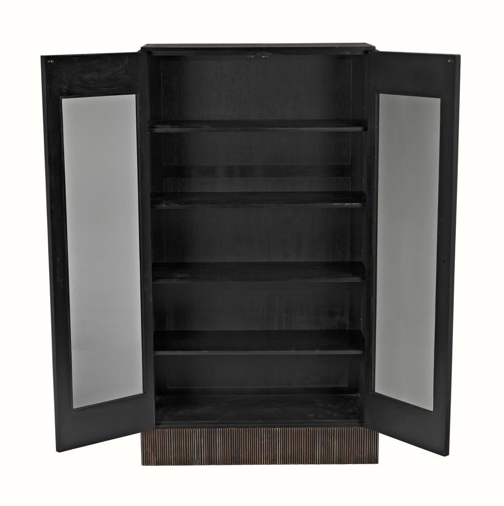 Noir Noho Hutch