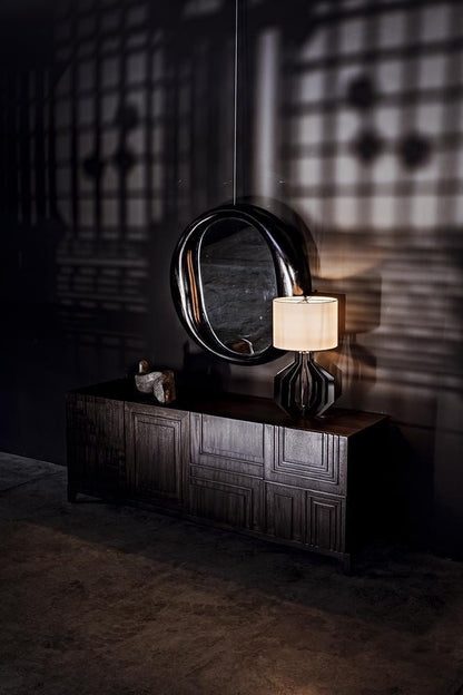 Noir Oh Mirror