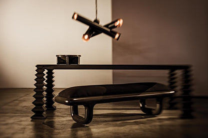 Noir Sigmund Bench