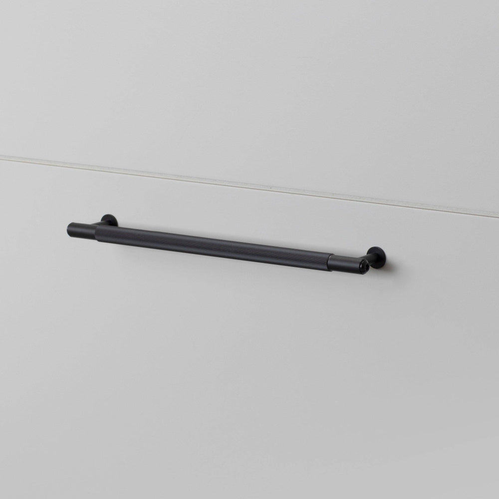 Pull Bar - Linear, Medium, Black