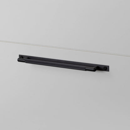 Pull Bar - Linear Plate, Medium, Black