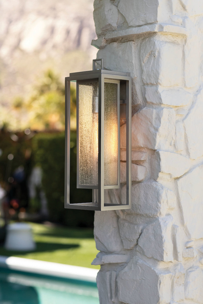 Exterior-Hinkley-HL1005