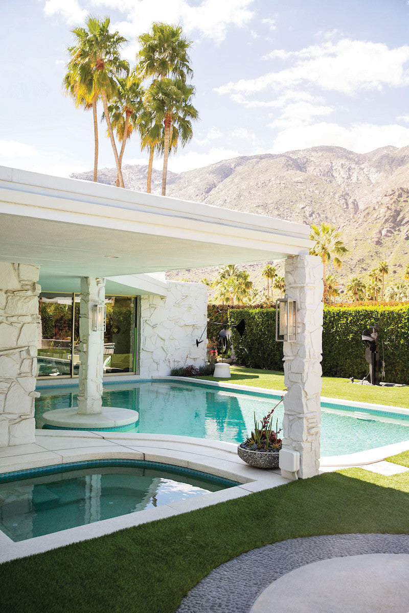 Exterior-Hinkley-HL1005