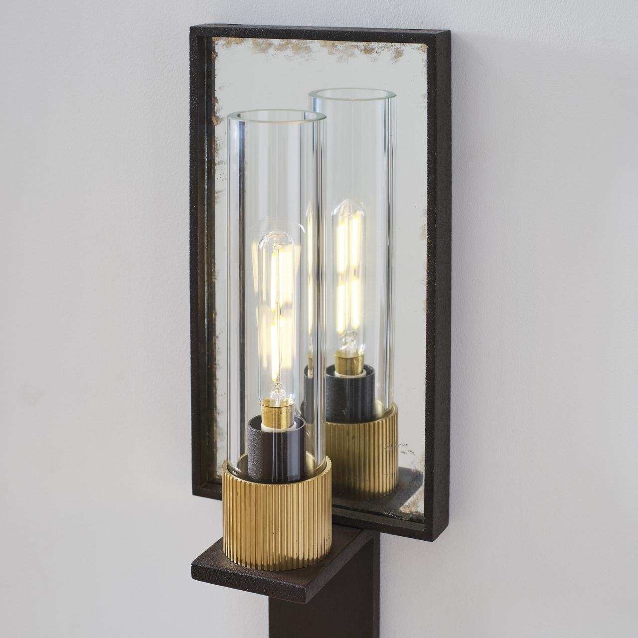 Visual Comfort & Co. Signature Collection Beza Single Reflector Sconce