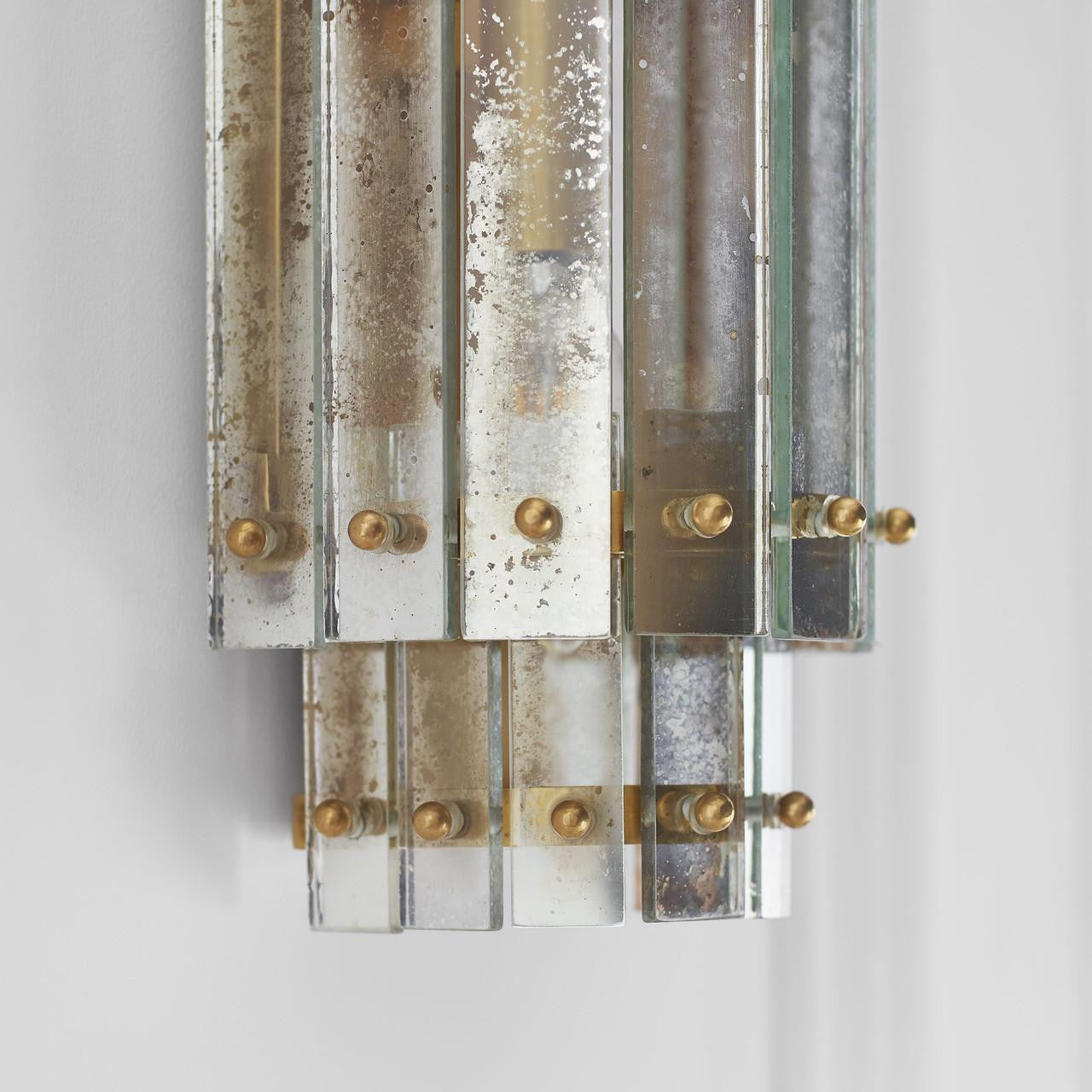 Visual Comfort & Co. Signature Collection Cadence Small Tiered Sconce - Hand-Rubbed Antique Brass
