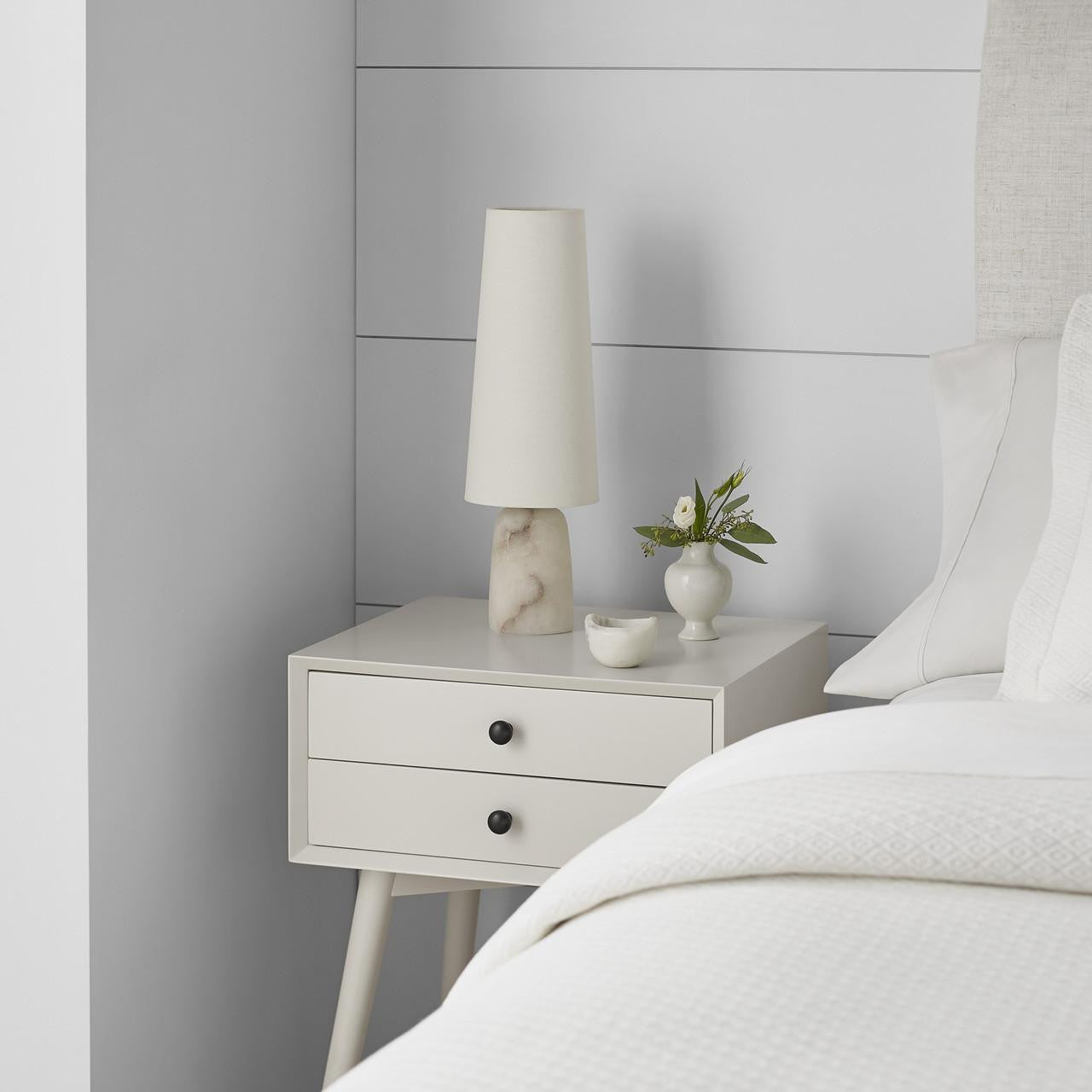 Visual Comfort & Co. Signature Collection Jinny Medium Table Lamp