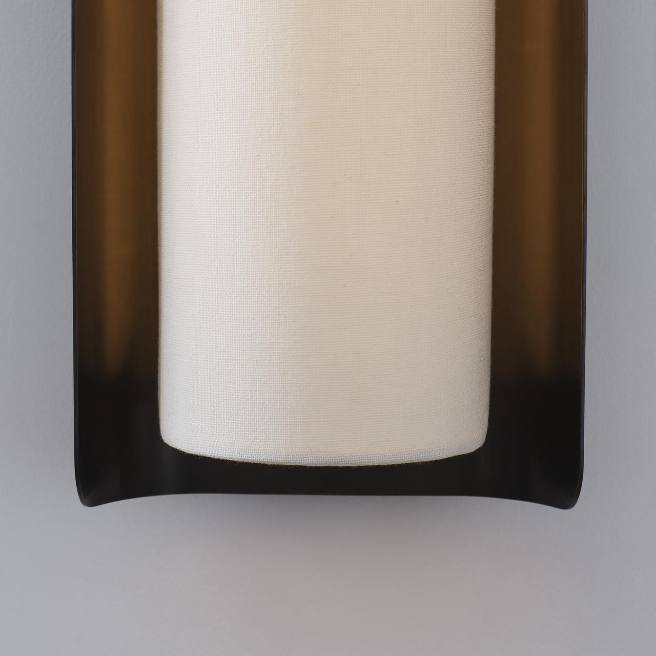 Visual Comfort & Co. Signature Collection Penumbra 21" Sconce