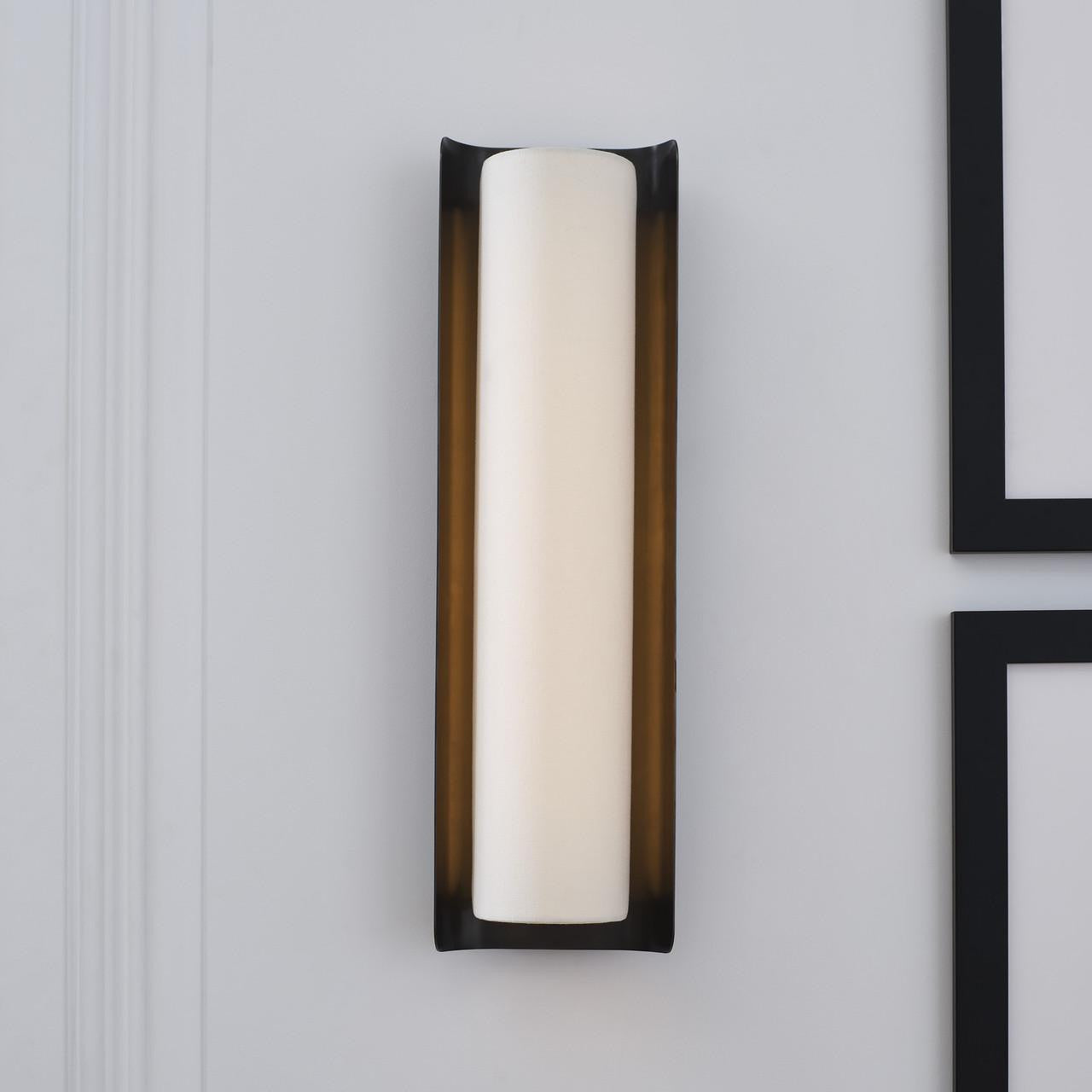 Visual Comfort & Co. Signature Collection Penumbra 21" Sconce