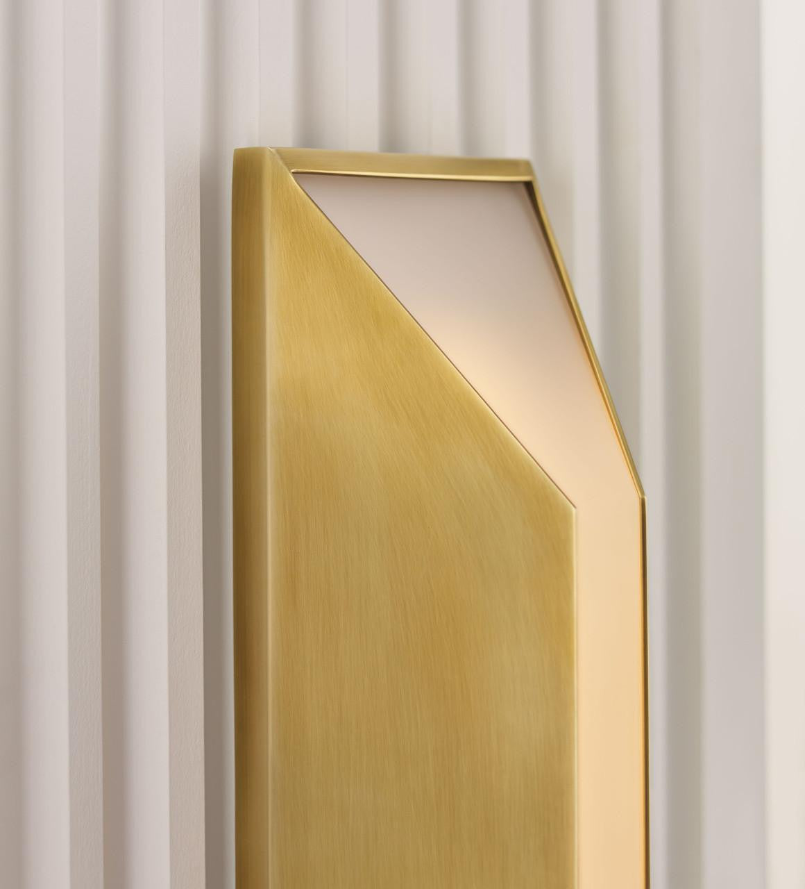 Visual Comfort & Co. Signature Collection Stretto Medium Wall Sconce
