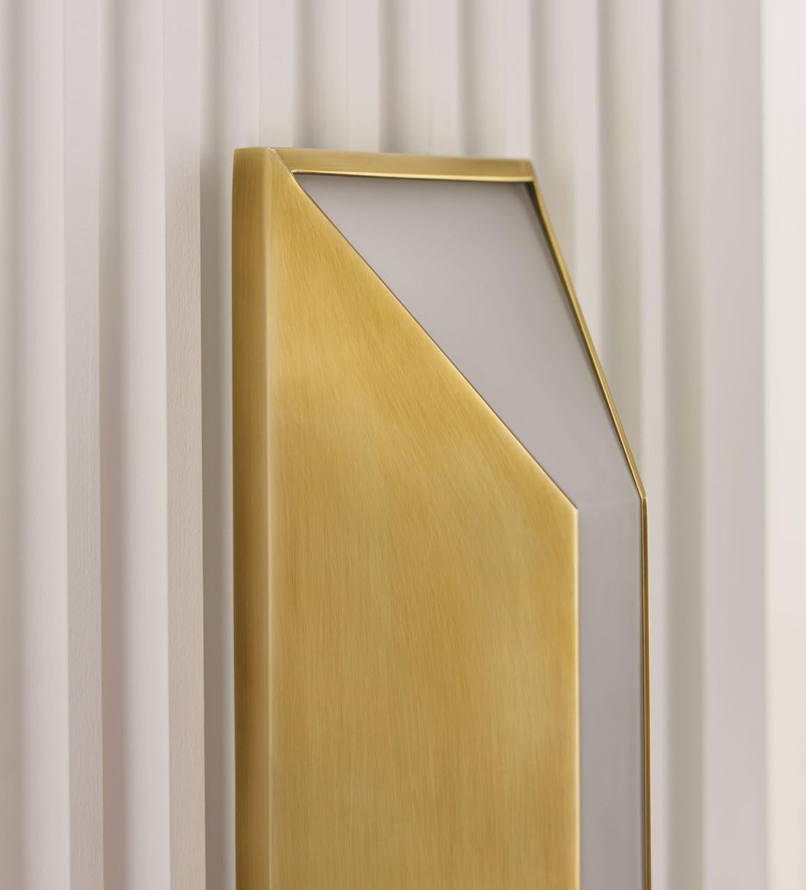 Visual Comfort & Co. Signature Collection Stretto Medium Wall Sconce