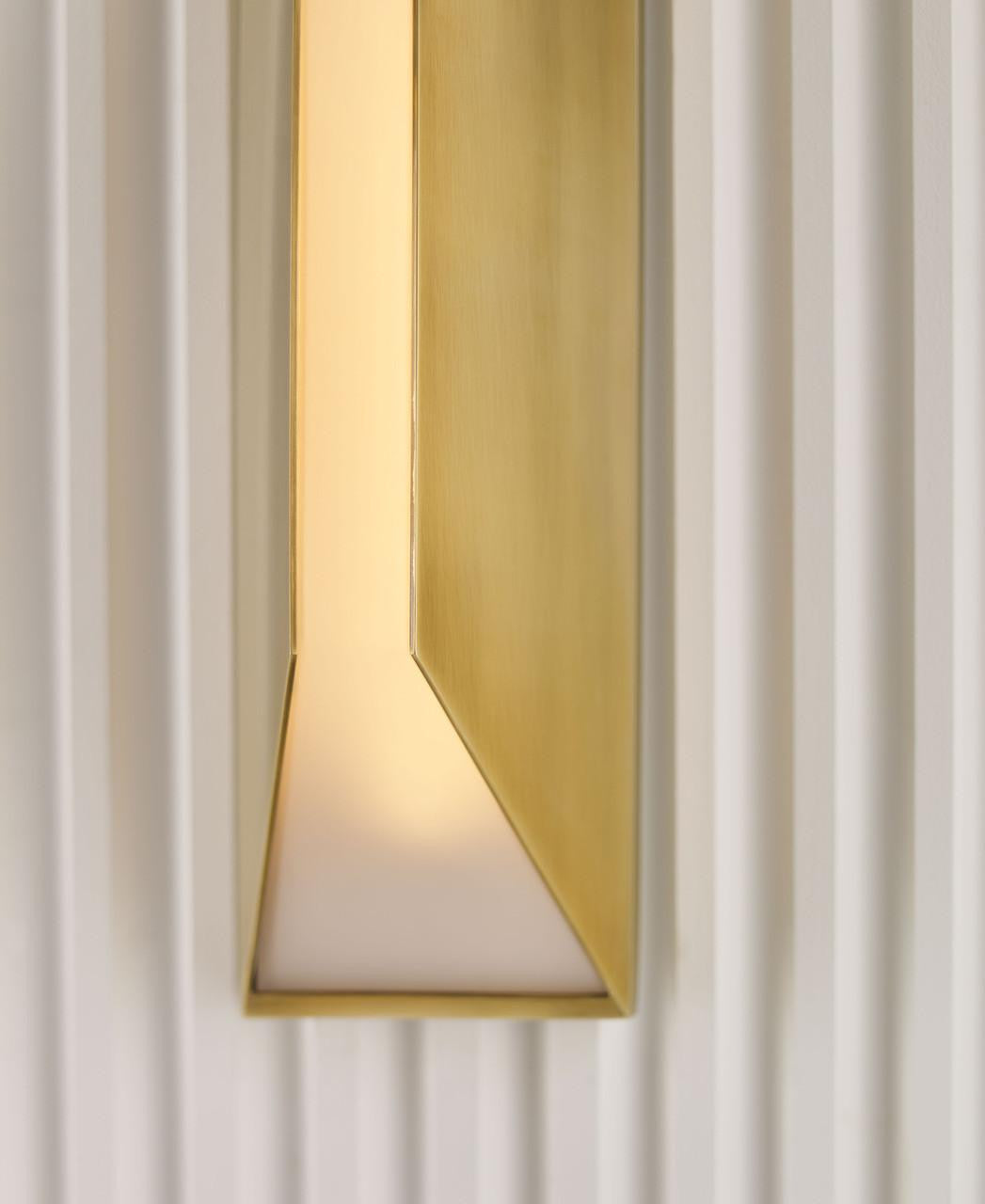 Visual Comfort & Co. Signature Collection Stretto Medium Wall Sconce