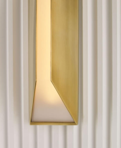 Visual Comfort & Co. Signature Collection Stretto Medium Wall Sconce